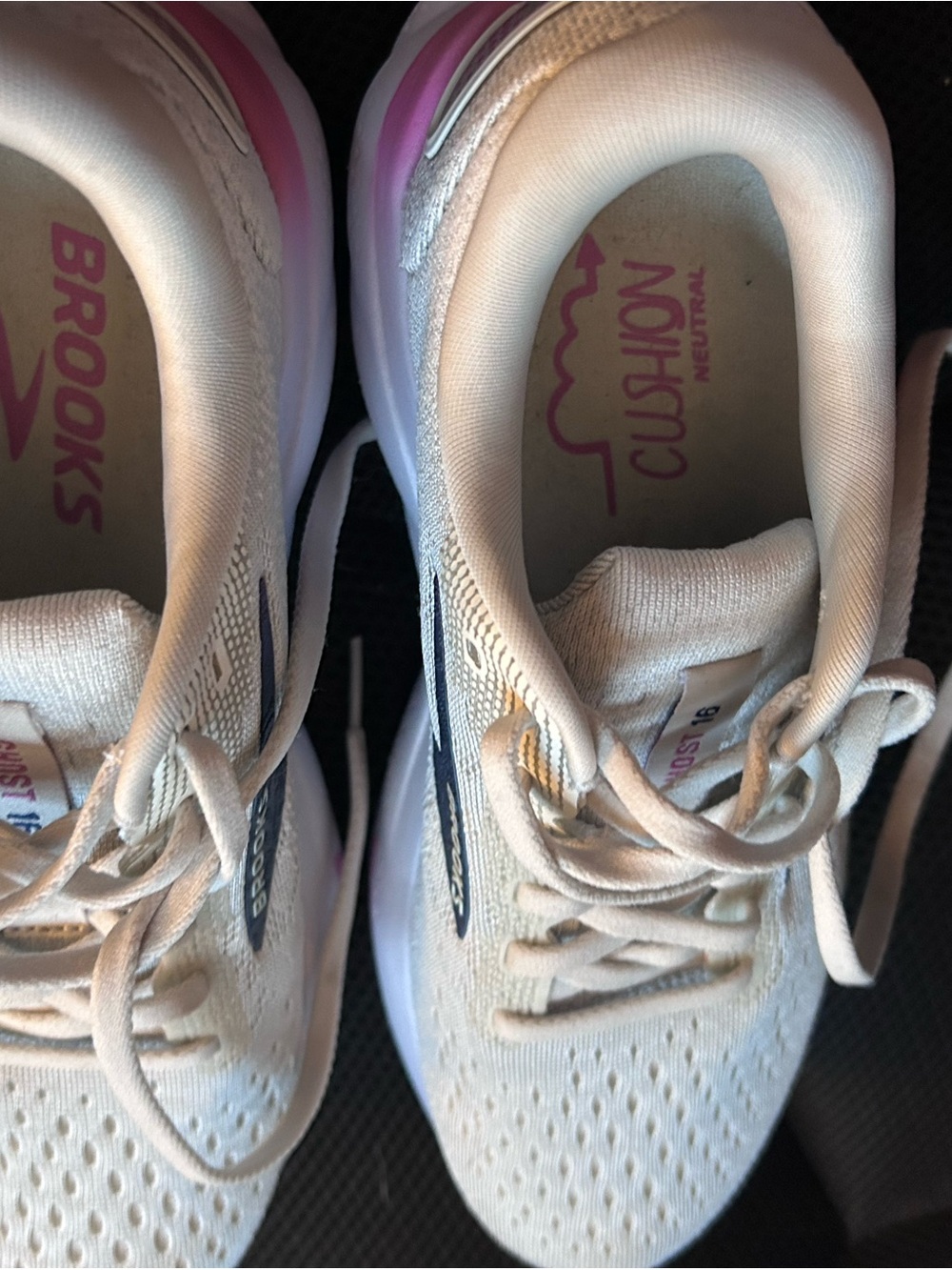 Brooks Ghost 16 women’s sneakers